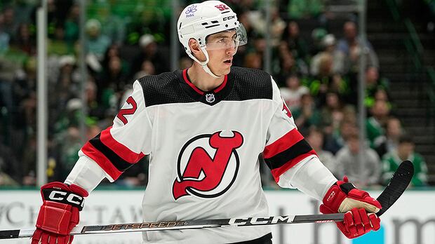 >-cal-foote,-acquitted-in-hockey-canada-sexual-assault-case,-signs-with-ahl-wolves