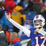 josh-allen-fourth-down-magic-gets-bills-in-end-zone,-buffalo-trails-14-11