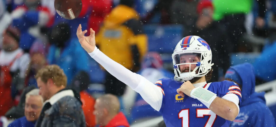 josh-allen-fourth-down-magic-gets-bills-in-end-zone,-buffalo-trails-14-11
